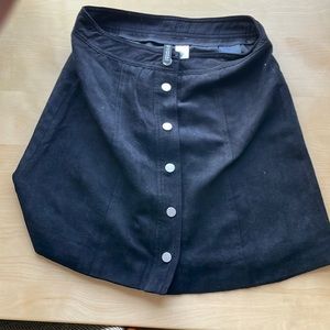 Women’s H & M DIVIDED Skirt, Size 4, black with silver snaps